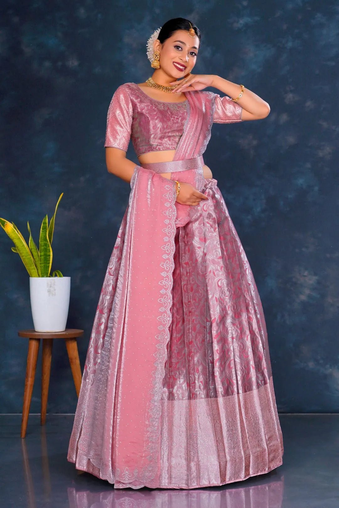 Gajari Banarasi Lehenga Choli Set For Women - Gajiwala