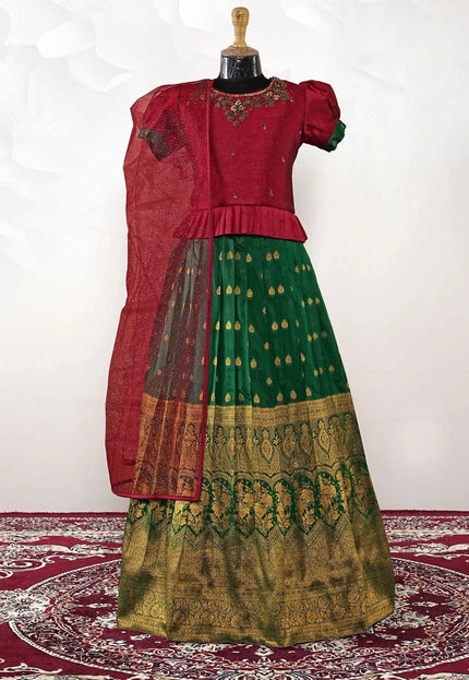 Green Kids Contrast-Trim Langa Voni Girls Ornate Motif Pattu Pavadai