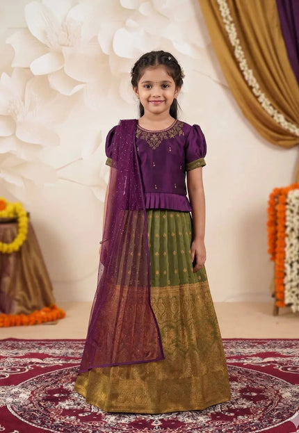 Mehendi Kids Contrast-Trim Langa Voni Girls Ornate Motif Pattu Pavadai