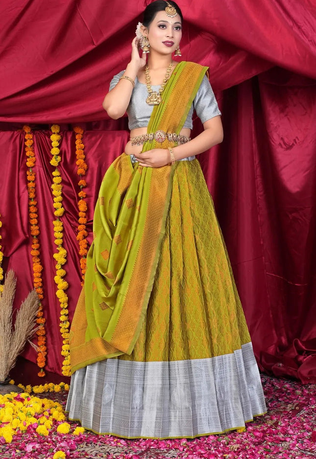 Liril Banarasi Pattu Lehenga Choli With Zari Work - Gajiwala